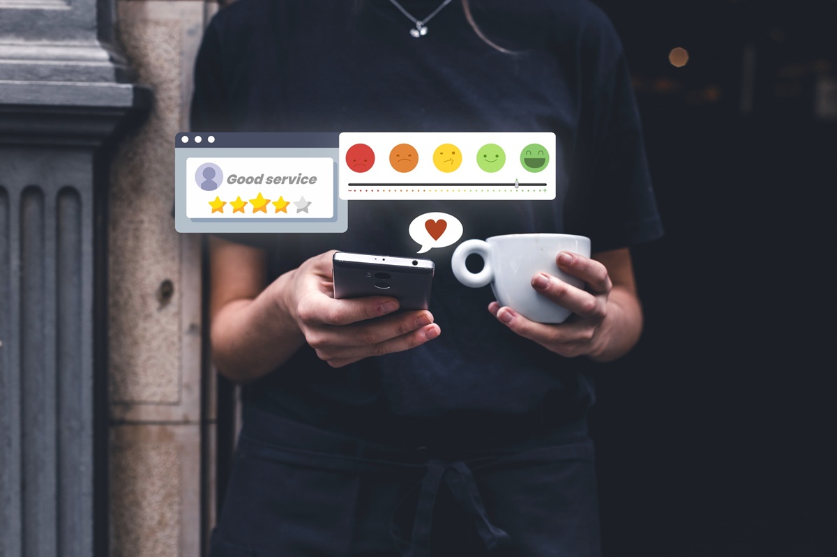 Reading reviews before selecting a limo service