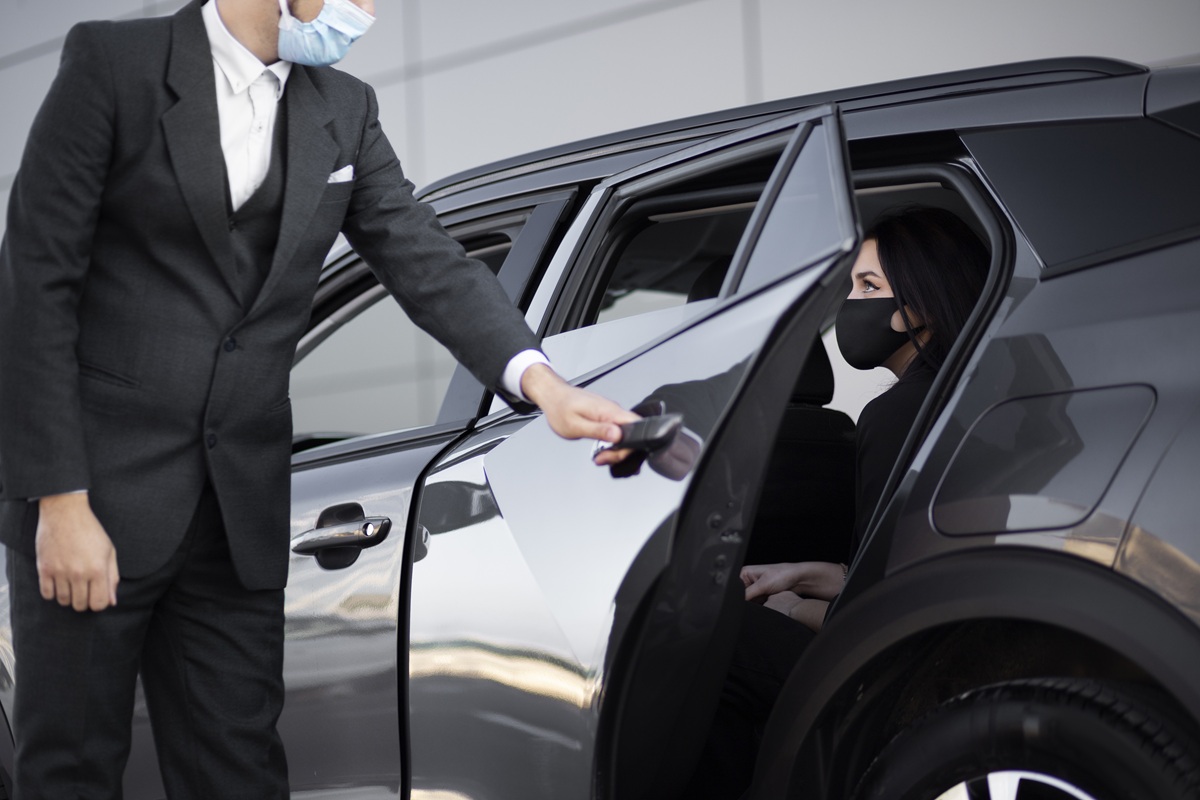 Chauffeur Etiquette Tips for Serving VIP Clients